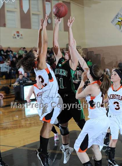 Thumbnail 3 in Webster vs. Siren photogallery.