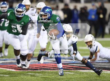 Thumbnail 3 in Archbishop Hoban vs. Winton Woods (OHSAA D2 Final) photogallery.