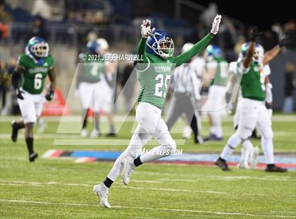 Thumbnail 1 in Archbishop Hoban vs. Winton Woods (OHSAA D2 Final) photogallery.