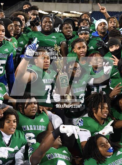 Thumbnail 1 in Archbishop Hoban vs. Winton Woods (OHSAA D2 Final) photogallery.