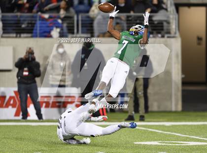 Thumbnail 3 in Archbishop Hoban vs. Winton Woods (OHSAA D2 Final) photogallery.