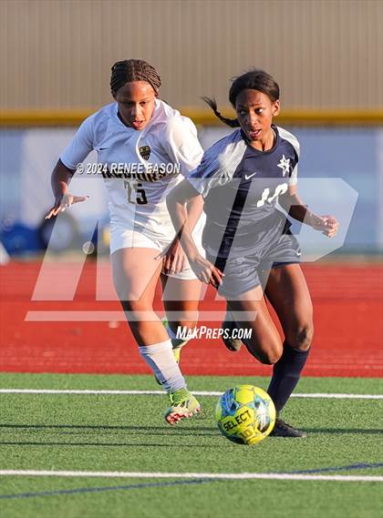 Thumbnail 3 in Lone Star vs. Memorial photogallery.
