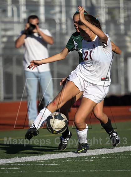 Thumbnail 2 in Royal @ Simi Valley photogallery.