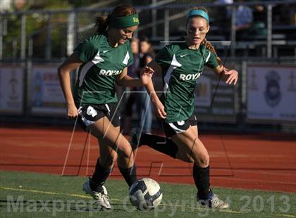 Thumbnail 3 in Royal @ Simi Valley photogallery.