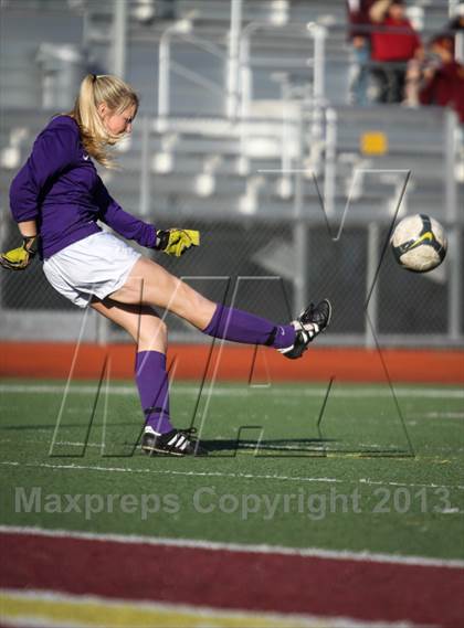 Thumbnail 2 in Royal @ Simi Valley photogallery.