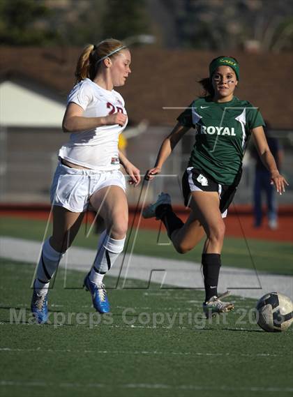 Thumbnail 3 in Royal @ Simi Valley photogallery.