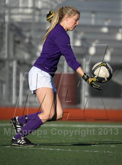 Thumbnail 1 in Royal @ Simi Valley photogallery.