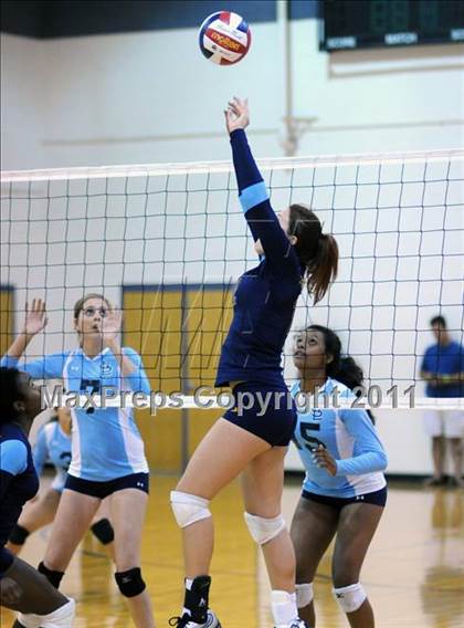 Thumbnail 3 in Foothill vs St. Lucy's (Durango Fall Classic) photogallery.