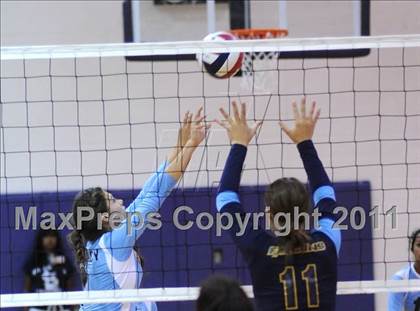 Thumbnail 1 in Foothill vs St. Lucy's (Durango Fall Classic) photogallery.