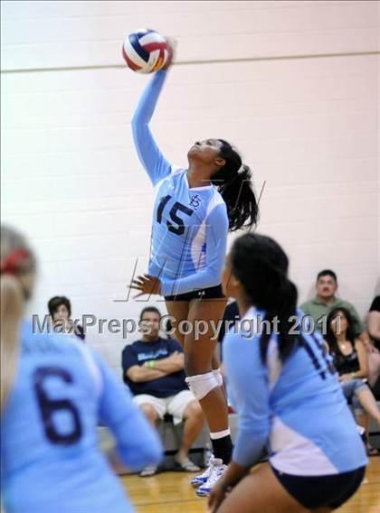 Thumbnail 3 in Foothill vs St. Lucy's (Durango Fall Classic) photogallery.