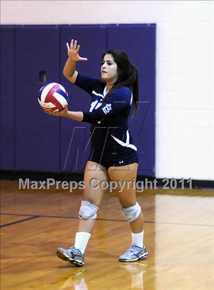 Thumbnail 2 in Foothill vs St. Lucy's (Durango Fall Classic) photogallery.