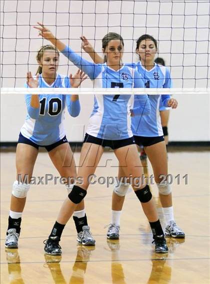 Thumbnail 1 in Foothill vs St. Lucy's (Durango Fall Classic) photogallery.
