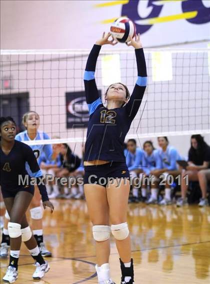 Thumbnail 3 in Foothill vs St. Lucy's (Durango Fall Classic) photogallery.