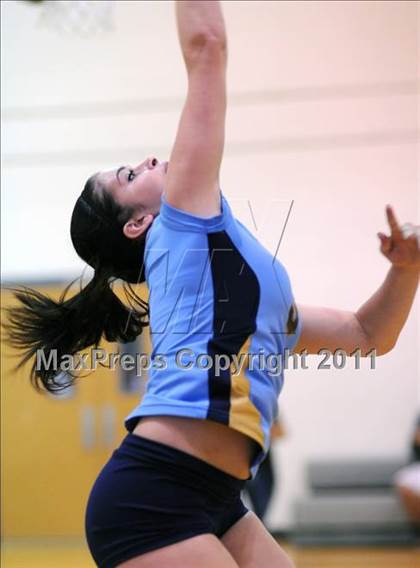 Thumbnail 1 in Foothill vs St. Lucy's (Durango Fall Classic) photogallery.