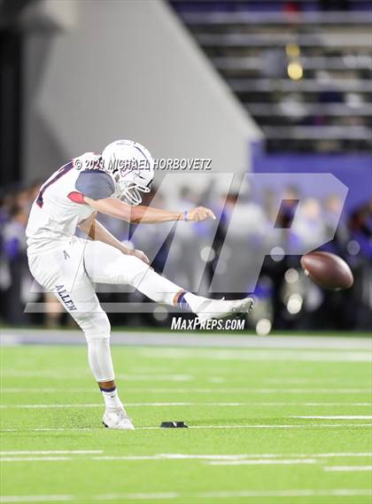 Thumbnail 1 in Allen @ Boyd photogallery.