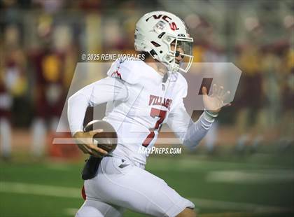 Thumbnail 2 in Village Christian vs La Canada photogallery.