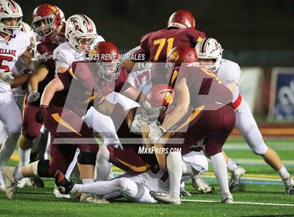 Thumbnail 3 in Village Christian vs La Canada photogallery.