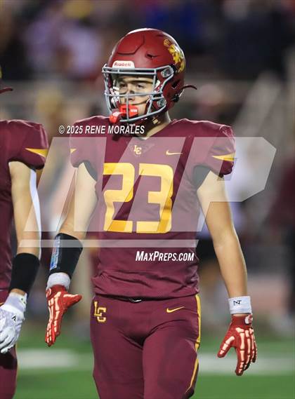 Thumbnail 3 in Village Christian vs La Canada photogallery.