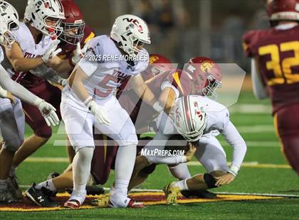 Thumbnail 2 in Village Christian vs La Canada photogallery.
