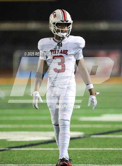 Thumbnail 3 in Village Christian vs La Canada photogallery.