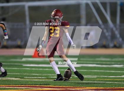 Thumbnail 3 in Village Christian vs La Canada photogallery.