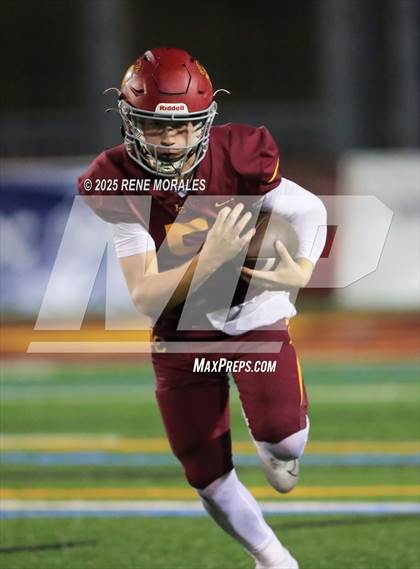 Thumbnail 1 in Village Christian vs La Canada photogallery.