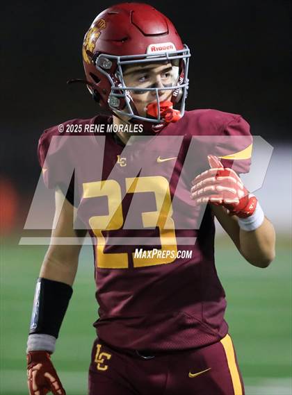 Thumbnail 2 in Village Christian vs La Canada photogallery.