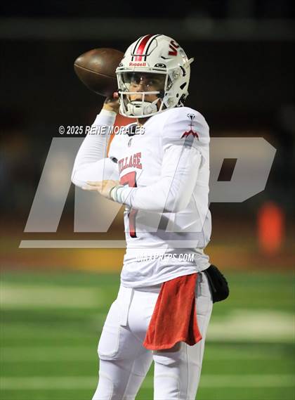 Thumbnail 3 in Village Christian vs La Canada photogallery.