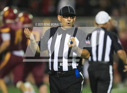 Thumbnail 3 in Village Christian vs La Canada photogallery.