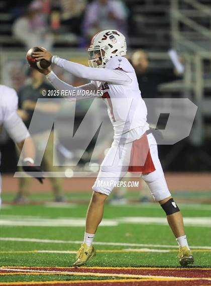 Thumbnail 2 in Village Christian vs La Canada photogallery.