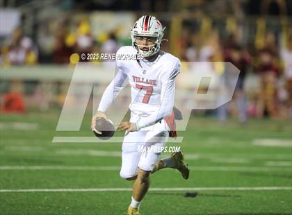 Thumbnail 3 in Village Christian vs La Canada photogallery.