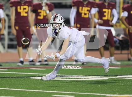 Thumbnail 2 in Village Christian vs La Canada photogallery.
