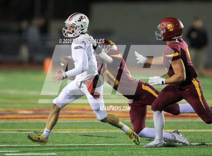 Thumbnail 3 in Village Christian vs La Canada photogallery.
