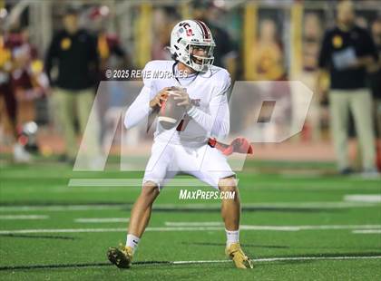 Thumbnail 2 in Village Christian vs La Canada photogallery.