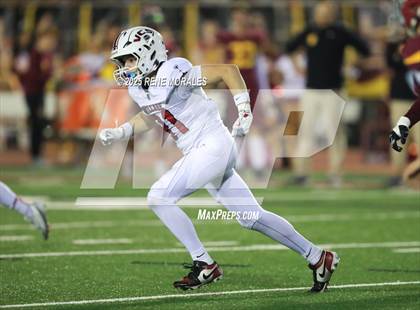 Thumbnail 2 in Village Christian vs La Canada photogallery.