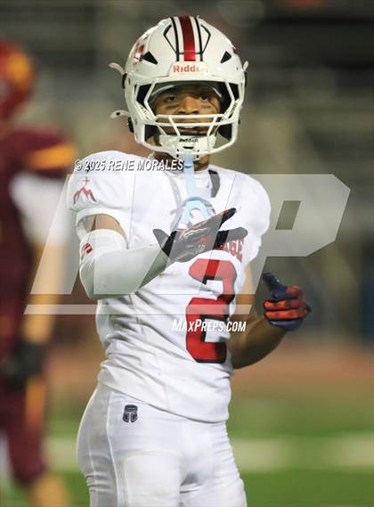 Thumbnail 2 in Village Christian vs La Canada photogallery.