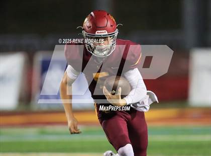 Thumbnail 3 in Village Christian vs La Canada photogallery.