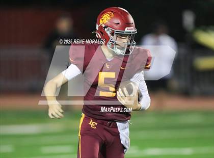 Thumbnail 2 in Village Christian vs La Canada photogallery.
