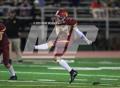 Thumbnail 3 in Village Christian vs La Canada photogallery.