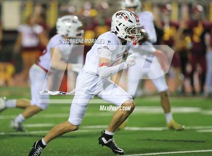 Thumbnail 3 in Village Christian vs La Canada photogallery.