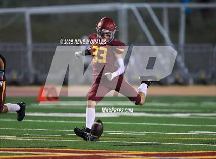 Thumbnail 2 in Village Christian vs La Canada photogallery.