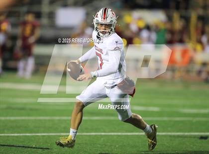 Thumbnail 1 in Village Christian vs La Canada photogallery.
