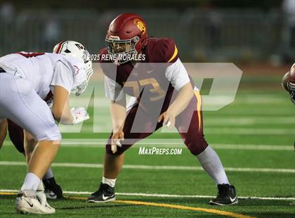 Thumbnail 3 in Village Christian vs La Canada photogallery.