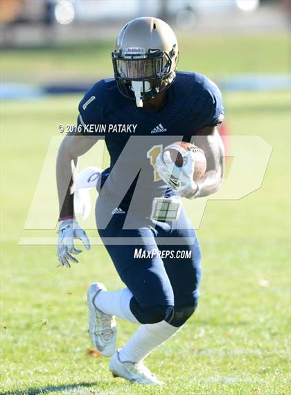Thumbnail 2 in Trinity-Pawling School @ Choate Rosemary Hall School (Bill Glennon Bowl) photogallery.