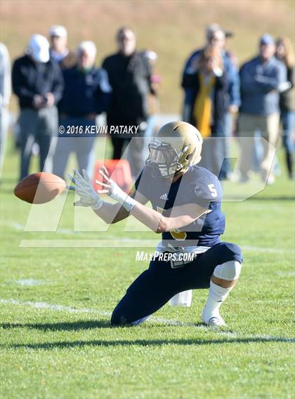 Thumbnail 2 in Trinity-Pawling School @ Choate Rosemary Hall School (Bill Glennon Bowl) photogallery.
