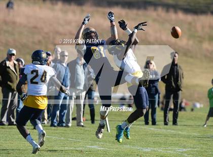 Thumbnail 2 in Trinity-Pawling School @ Choate Rosemary Hall School (Bill Glennon Bowl) photogallery.