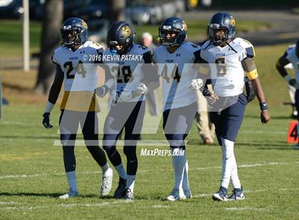 Thumbnail 3 in Trinity-Pawling School @ Choate Rosemary Hall School (Bill Glennon Bowl) photogallery.