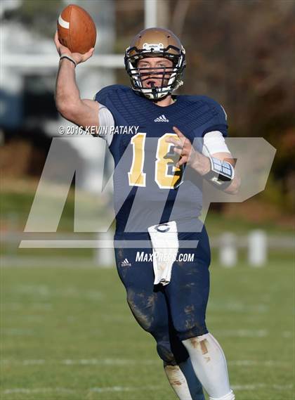 Thumbnail 3 in Trinity-Pawling School @ Choate Rosemary Hall School (Bill Glennon Bowl) photogallery.