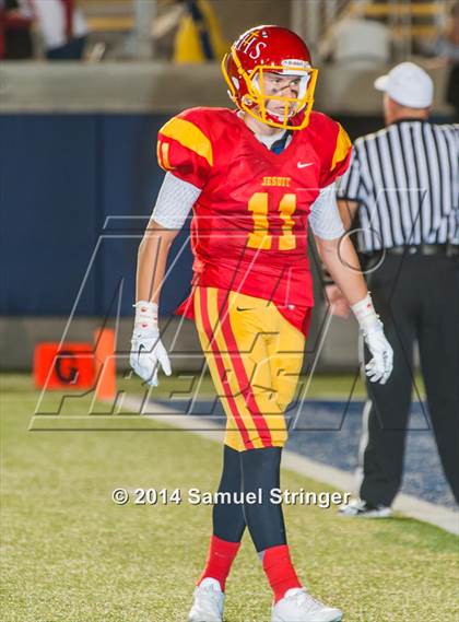 Thumbnail 3 in De La Salle vs. Jesuit photogallery.
