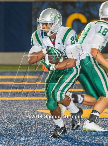 Thumbnail 2 in De La Salle vs. Jesuit photogallery.